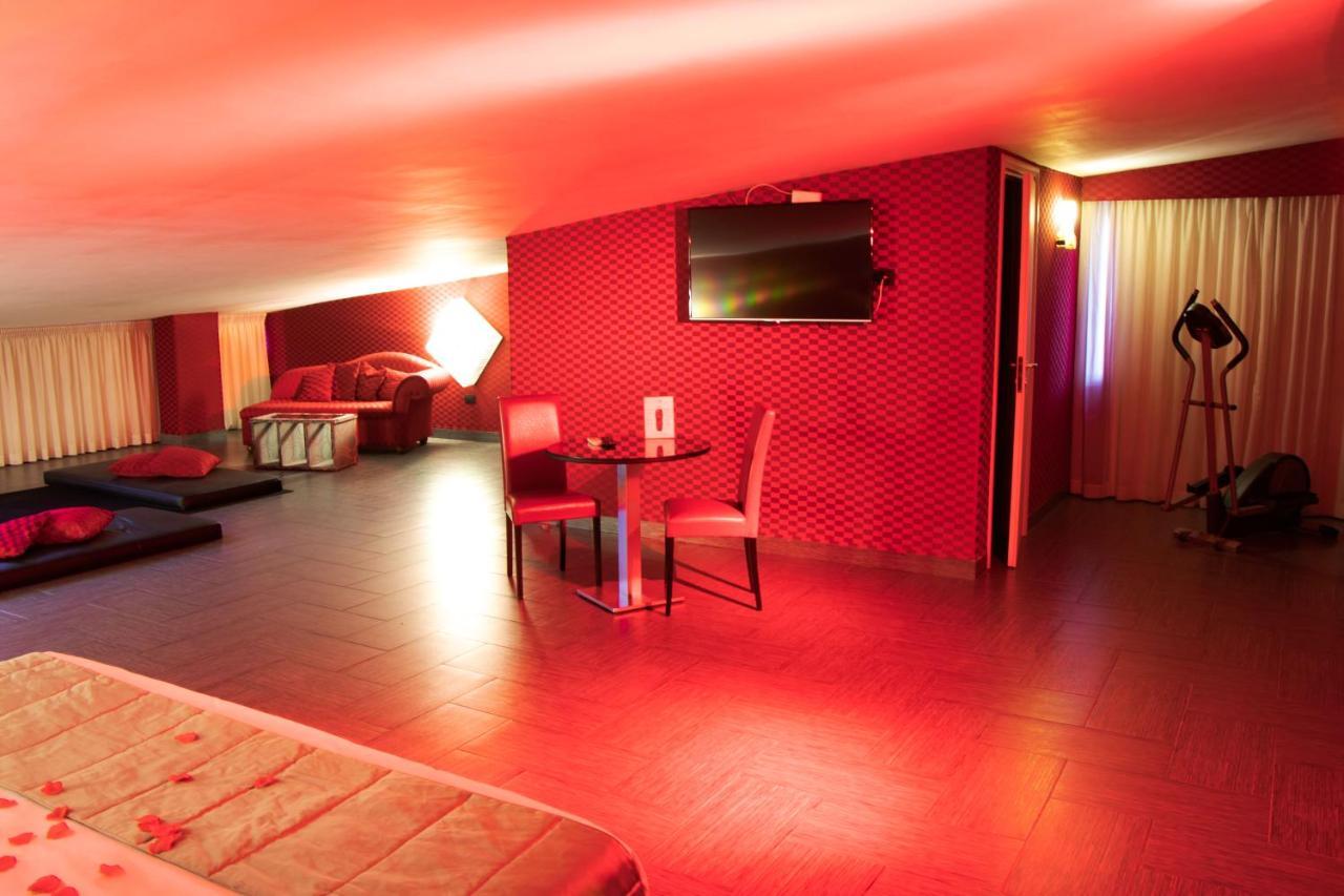 Hotel Masaniello Luxury Casoria Eksteriør billede