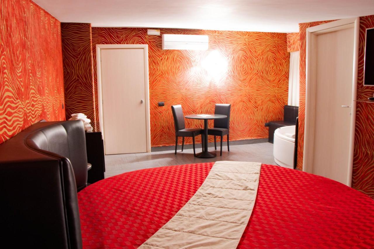 Hotel Masaniello Luxury Casoria Eksteriør billede