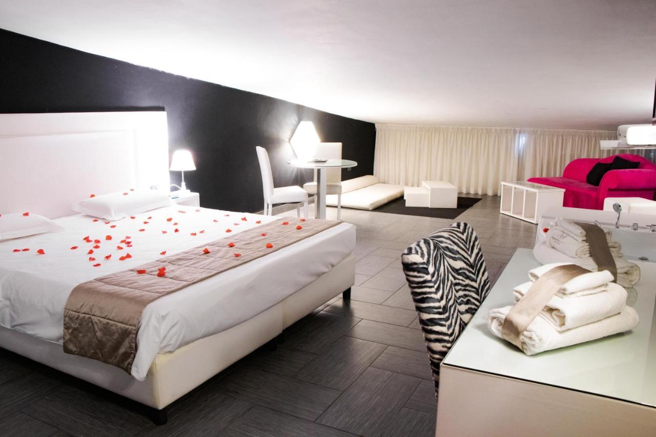 Hotel Masaniello Luxury Casoria Eksteriør billede