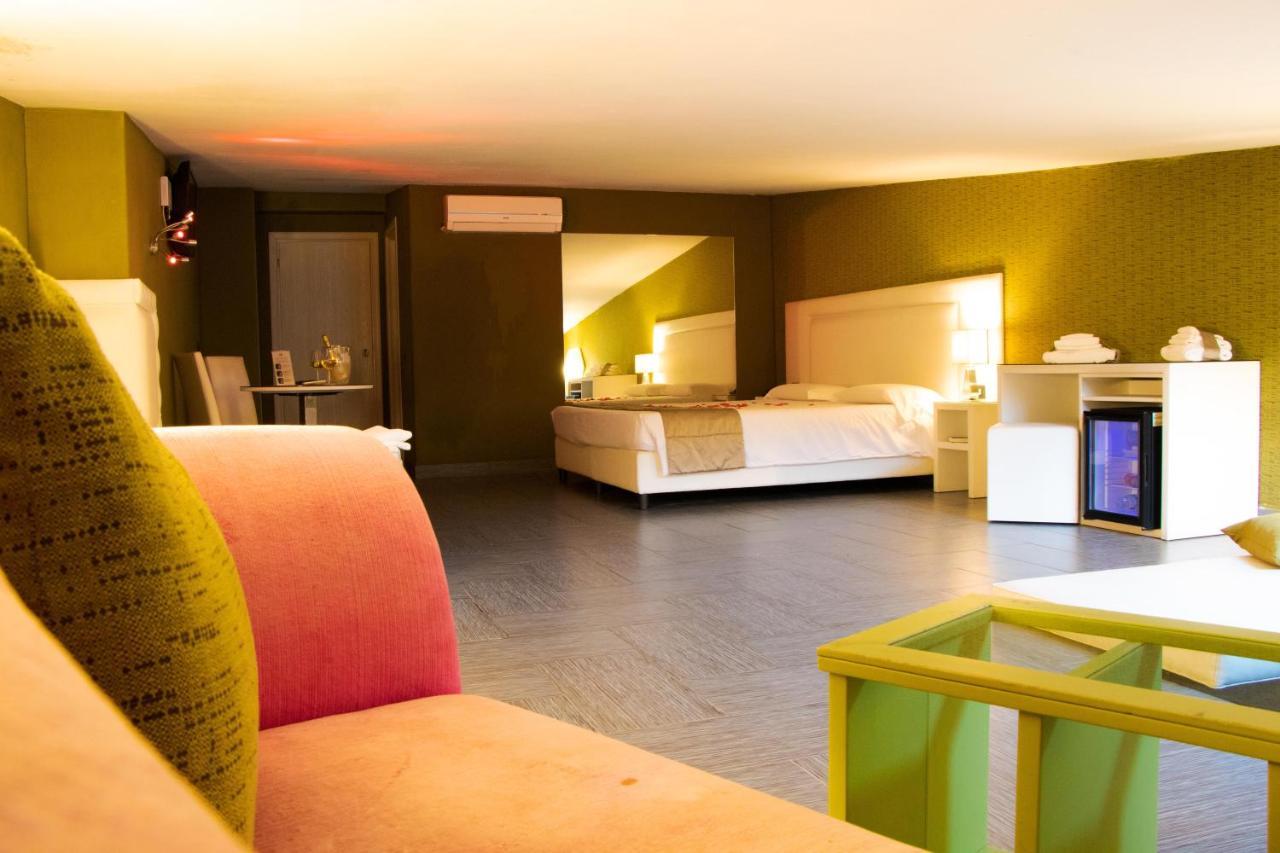 Hotel Masaniello Luxury Casoria Eksteriør billede