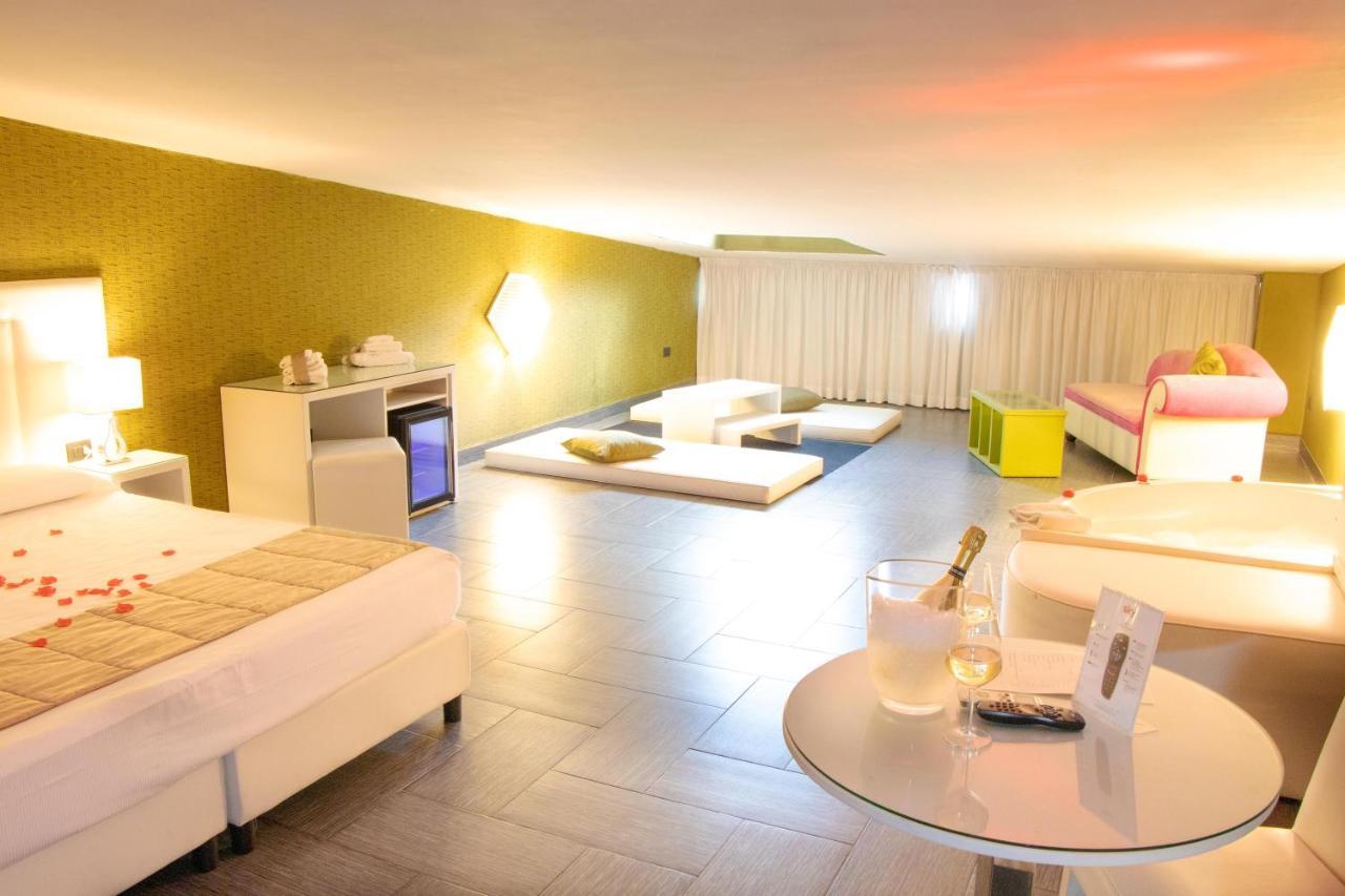 Hotel Masaniello Luxury Casoria Eksteriør billede