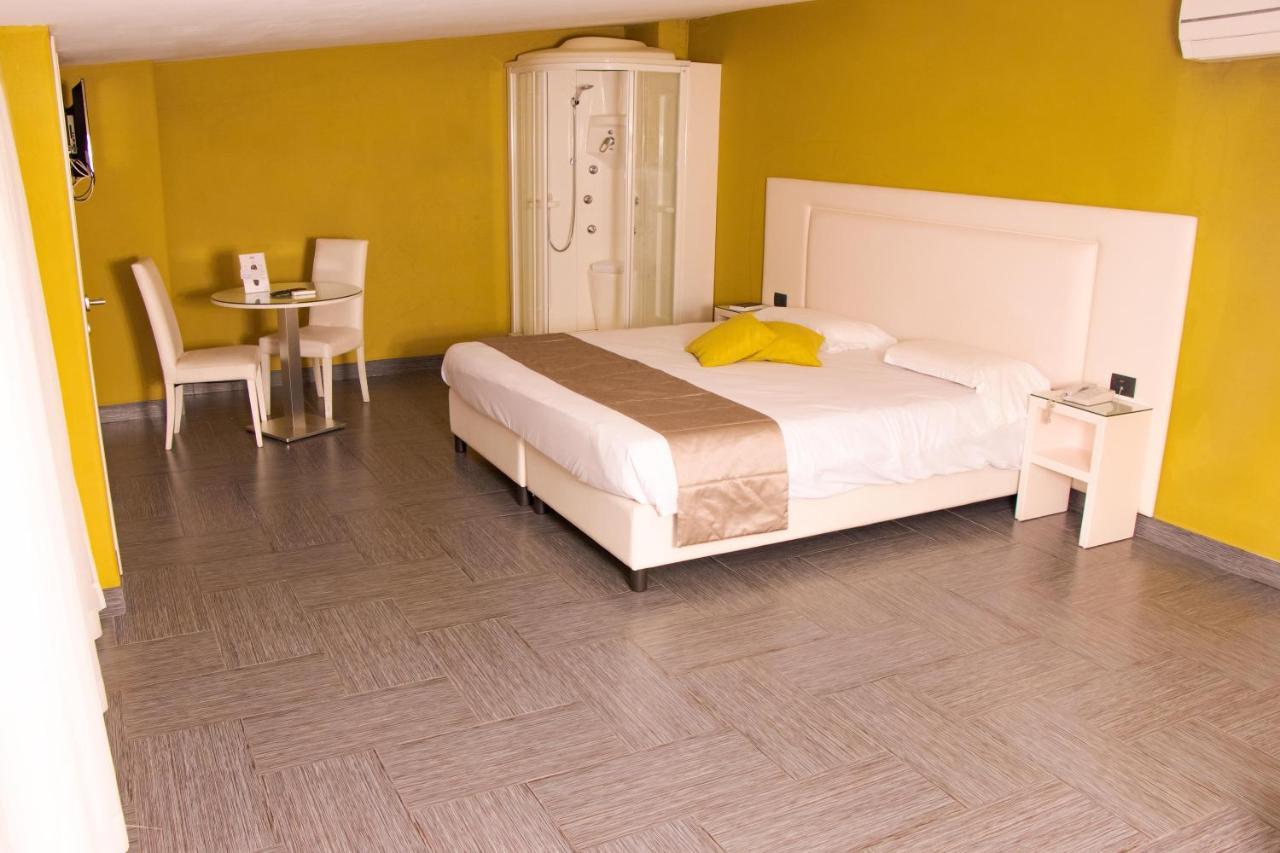 Hotel Masaniello Luxury Casoria Eksteriør billede